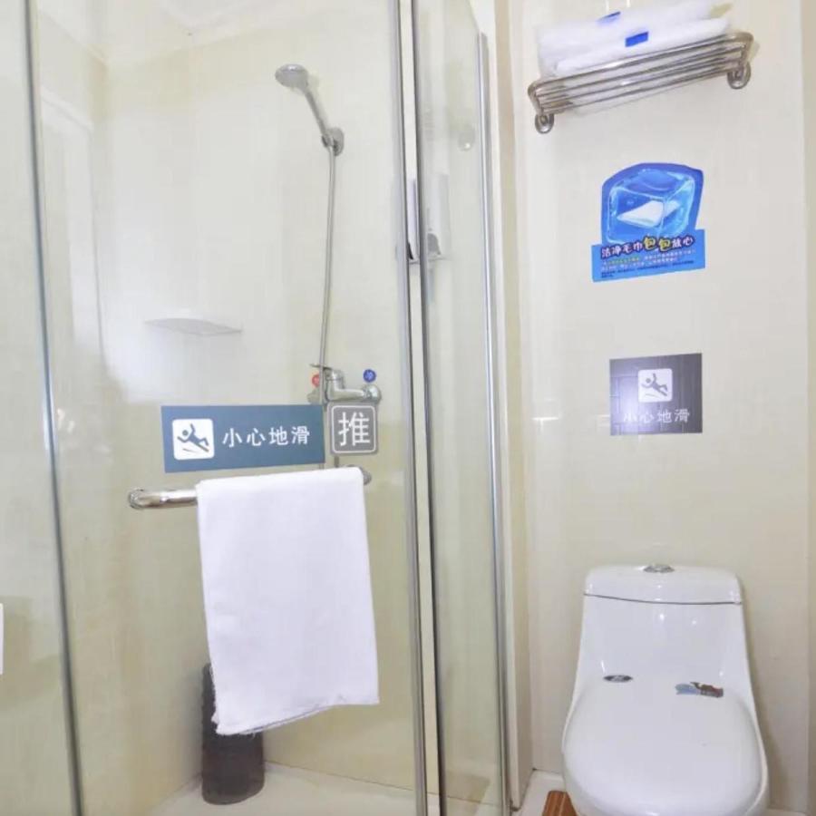 青岛流亭机场七天连锁酒店 外观 照片